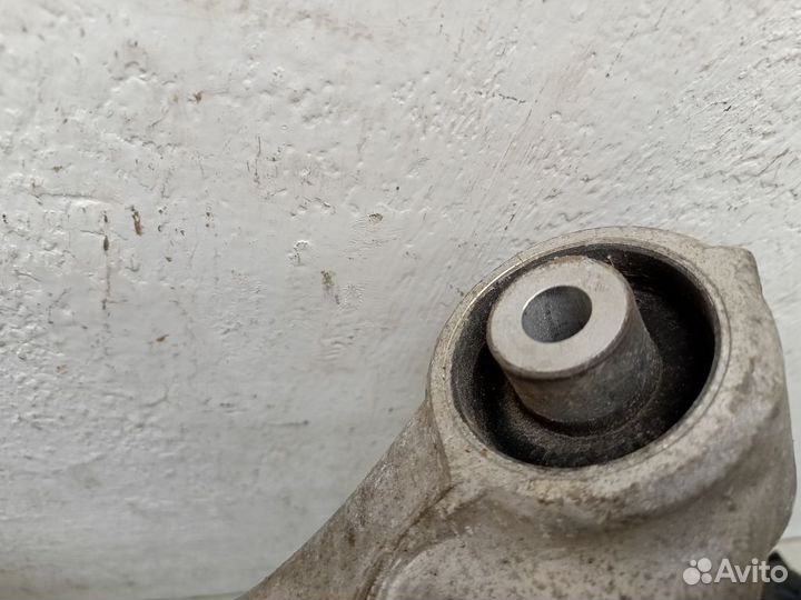 Рычаг задний нижний левый