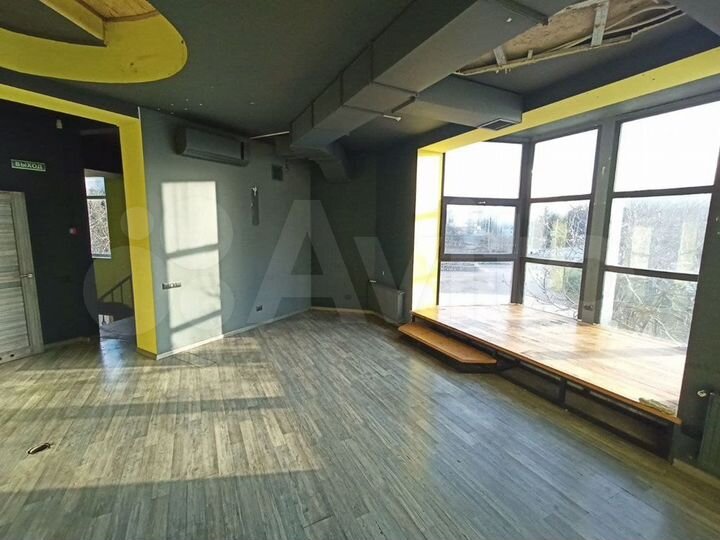 Салон Красоты, Офис, Кальянная в Камышах, 120 м²