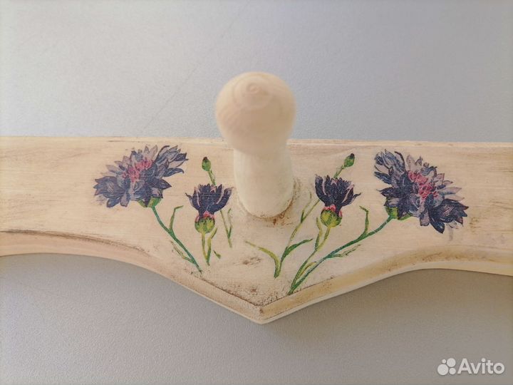 Вешалка настенная деревянная