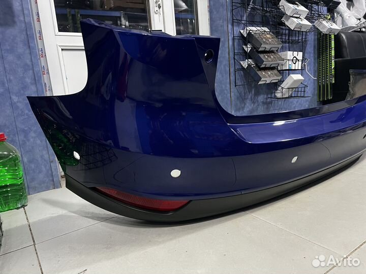 Бампер в сборе зад Ford 3 оригинал HBK