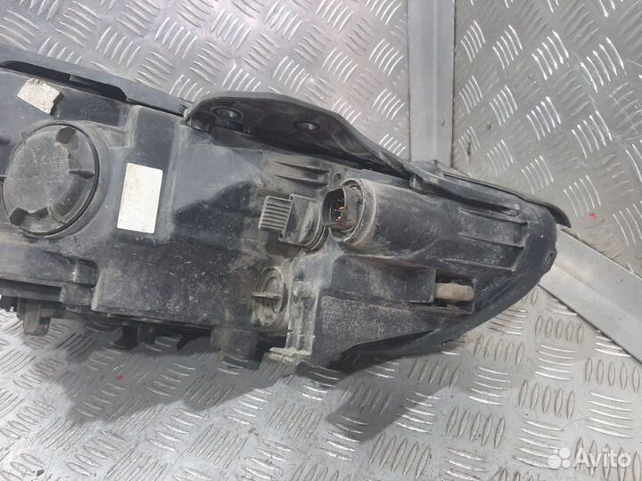 Фара левая Hyundai Santa Fe DM