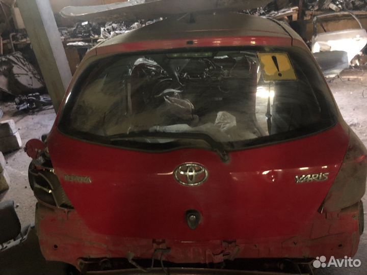 Крышка багажника toyota yaris 90 кузов