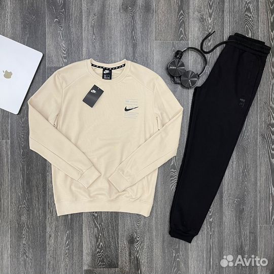 Спортивный костюм Nike