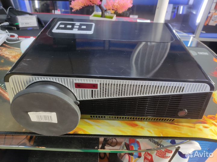 Прокат мультимедийных проекторов с экраном