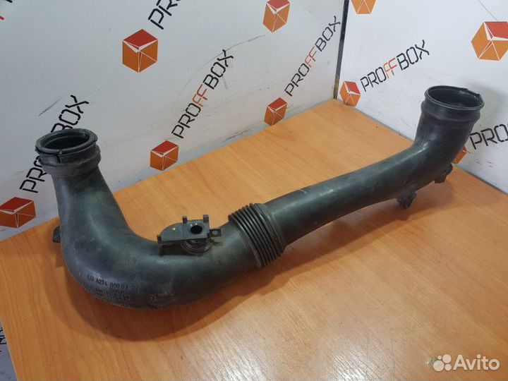 Патрубок воздушного фильтра Mercedes E-Class W212