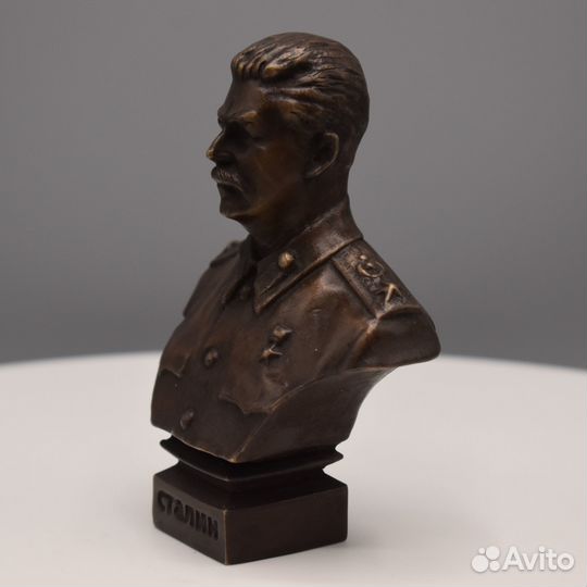 Бюст бронзовый 