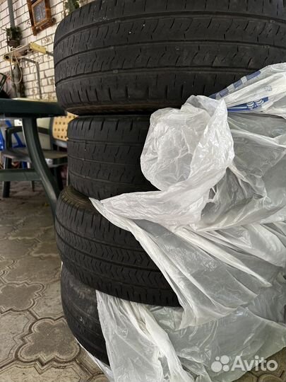 Kumho PorTran KC53 215/65 R17 104