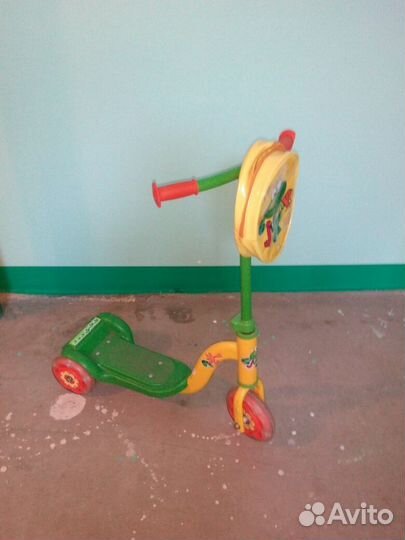 Самокат трехколесный