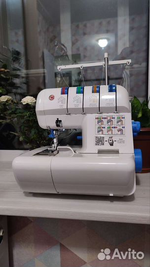 Оверлок Comfort 550