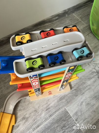 Трек башня с машинками