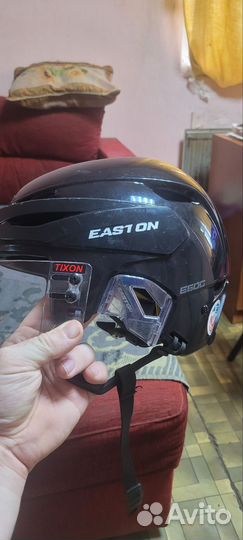 Хоккейный шлем