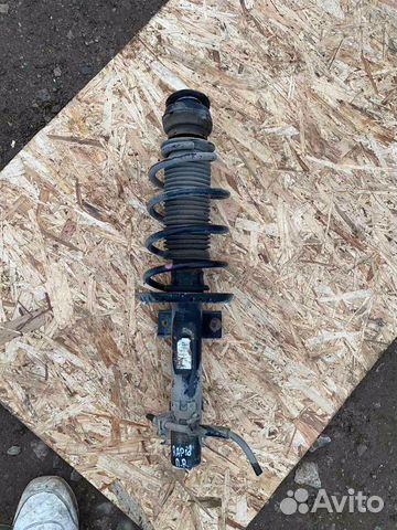 Передняя правая стойка в сборе Skoda Rapid 1