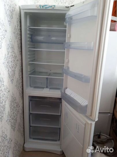 Холодильник 
