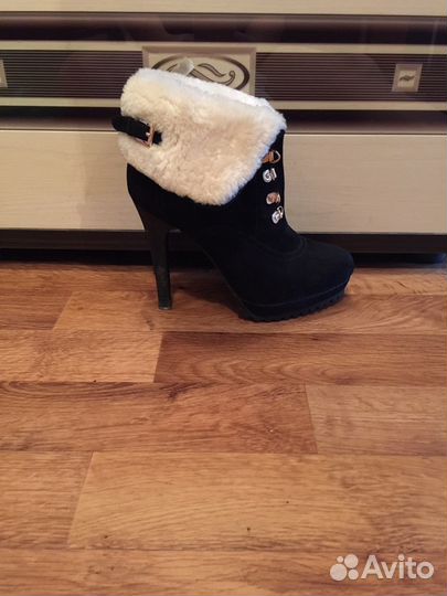 Продам ботинки