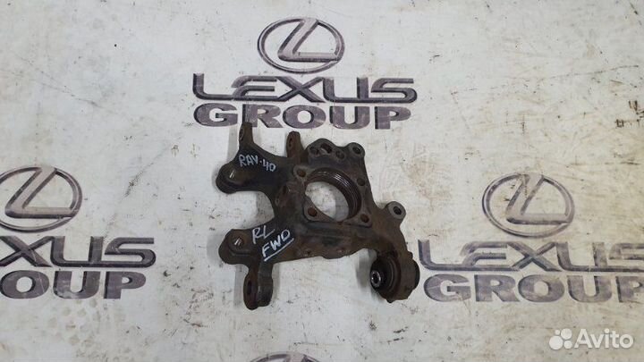 Кулак поворотный задний левый Toyota Rav4 ASA44