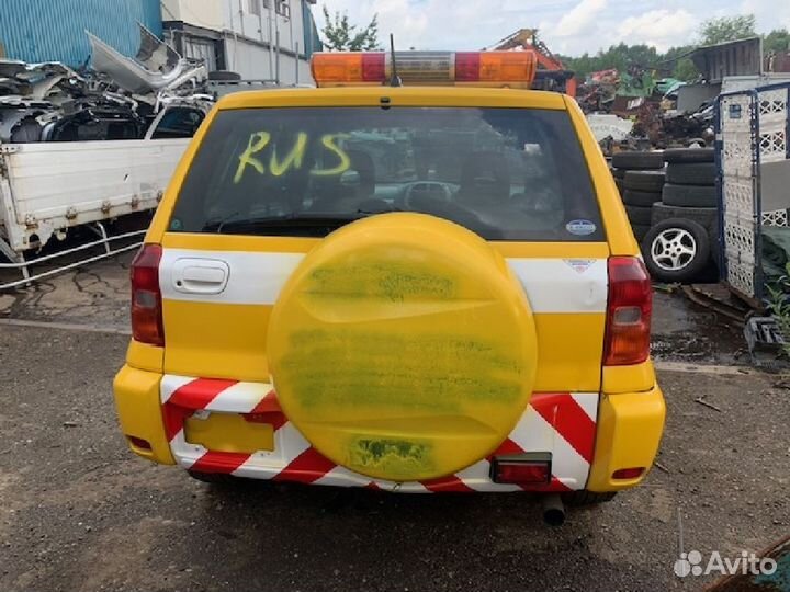 Подкрылок Toyota Rav4 ACA21W передний правый