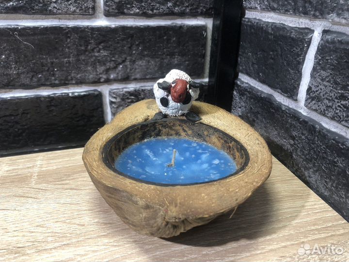 К.2410 Свеча в Кокосе Тайланд