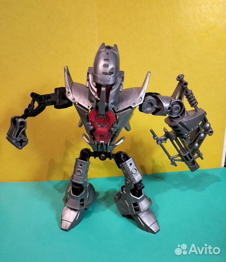 Игрушки:Роботы,машинки,солдатики