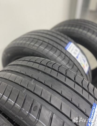 Triangle EffeXSport TH202 225/40 R19 93Y