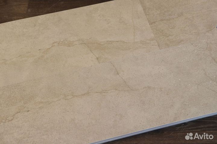 Водостойкий кварцвинил под мрамор