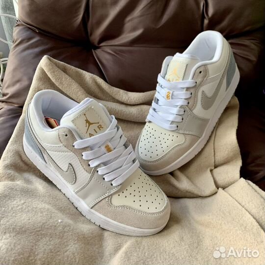 Nike Air Jordan 1 low Paris (Все Размеры)