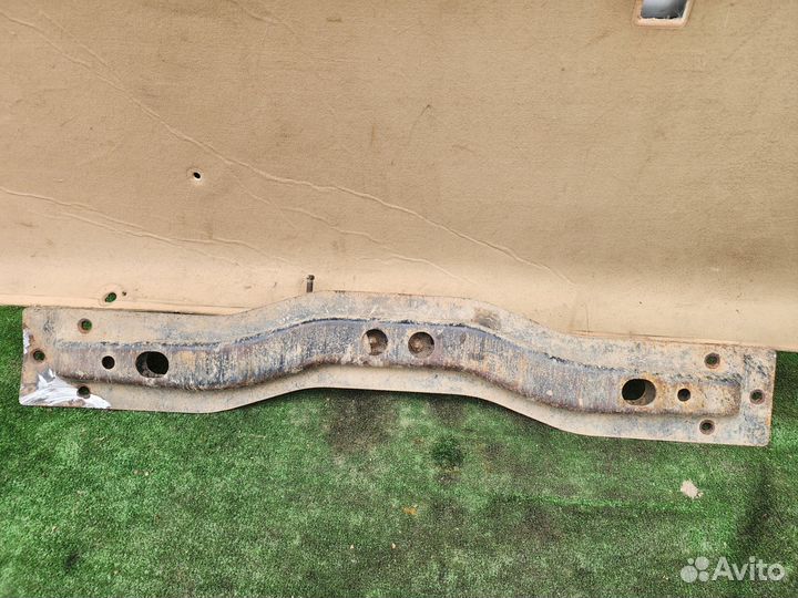 Балка под МКПП Great Wall Safe