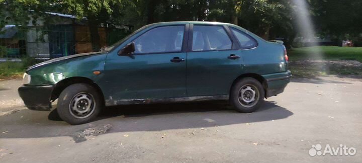 Volkswagen Polo, 1996