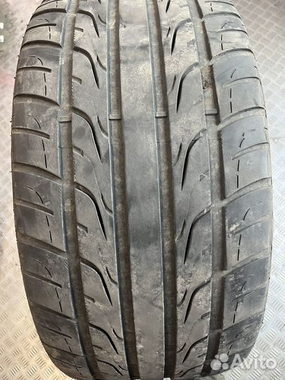 Minerva F110 275/40 R20 106W