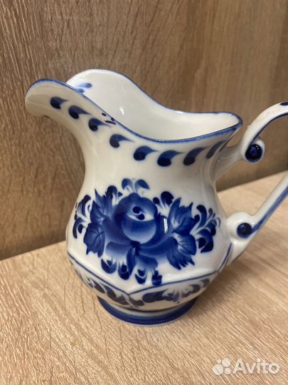 Молочник гжель