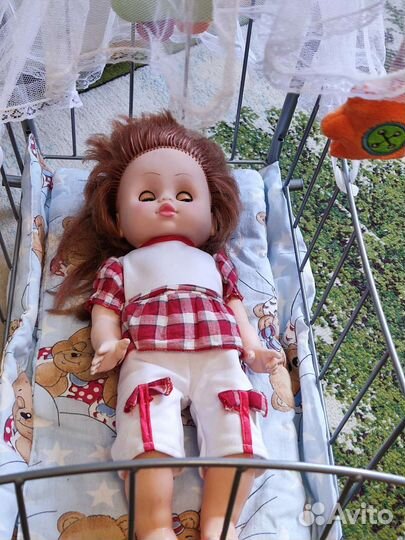 Кровать с балдахином для кукол