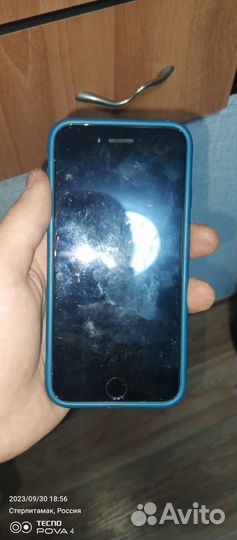Телефон iPhone 7