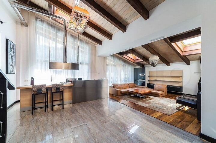 3-к. квартира, 142 м², 3/4 эт.