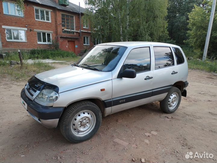 Chevrolet Niva, 2004