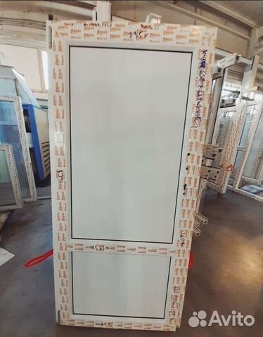 Дверь пластиковая новая