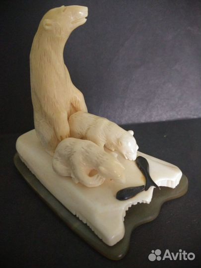 Фигурки из рога и кости