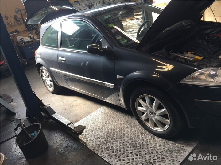 Разбор на запчасти Renault Megane 2