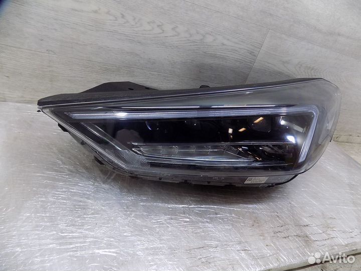 Фара левая Hyundai Tucson