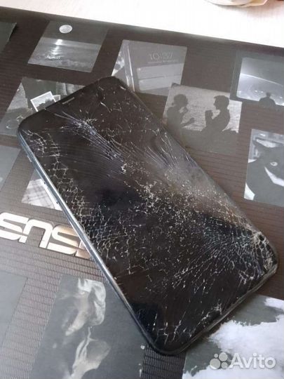 Телефон iPhone 11 про