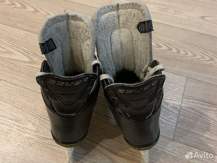 Хоккейные коньки bauer