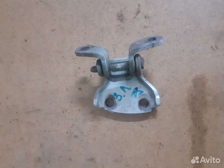 Петли двери Honda Integra db6