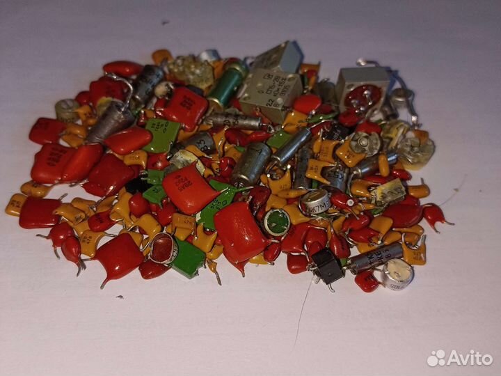 Радиодетали.Продам км 166.2гр