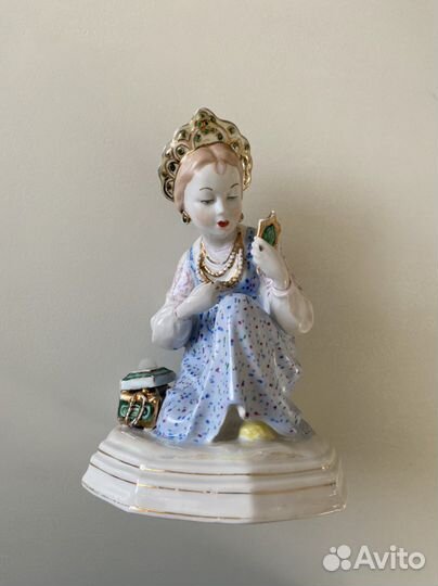 Статуэтка Малахитовая шкатулка, Дулёво