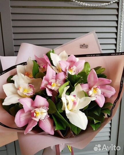 Букет из орхидей