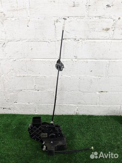 Замок двери задней левой Land Rover Freelander 2