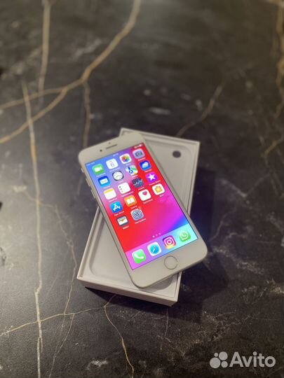 Телефон iPhone 7 32GB