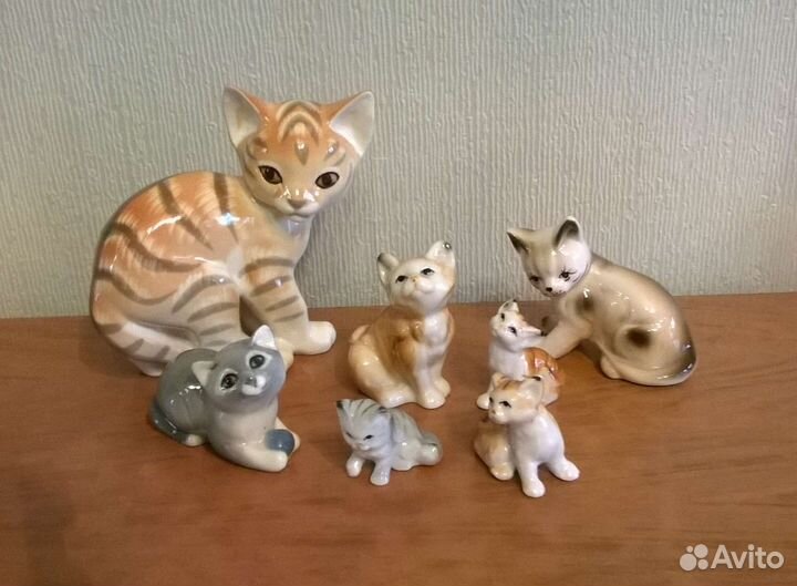 Статуэтки кошки, львенок и тигренок