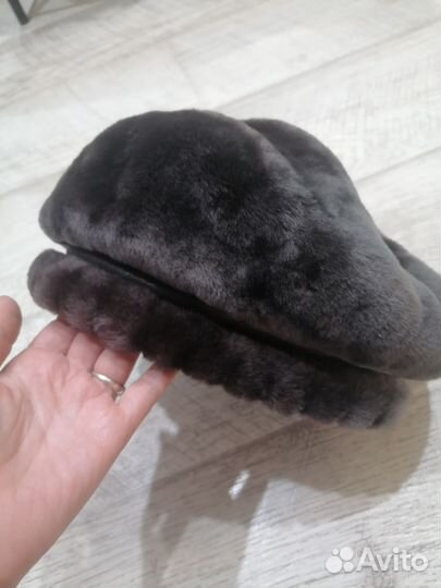 Шапка женская мутон