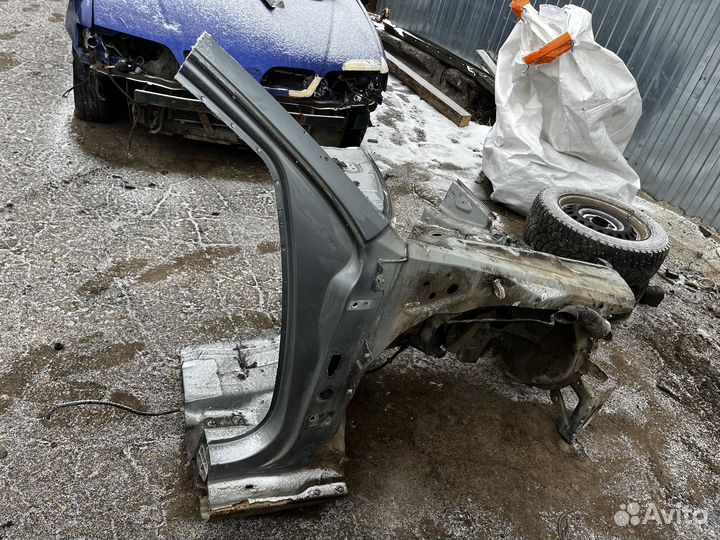 Четверть передняя правая Audi A6 C6 Ауди