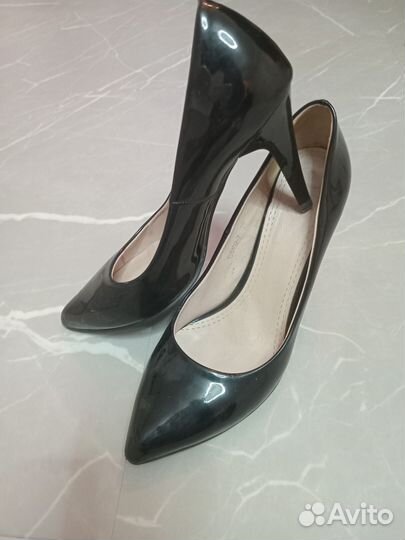 Туфли лаковые 39 размер