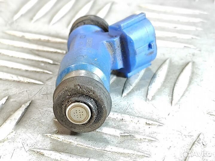 Форсунка двигателя Subaru Forester S11